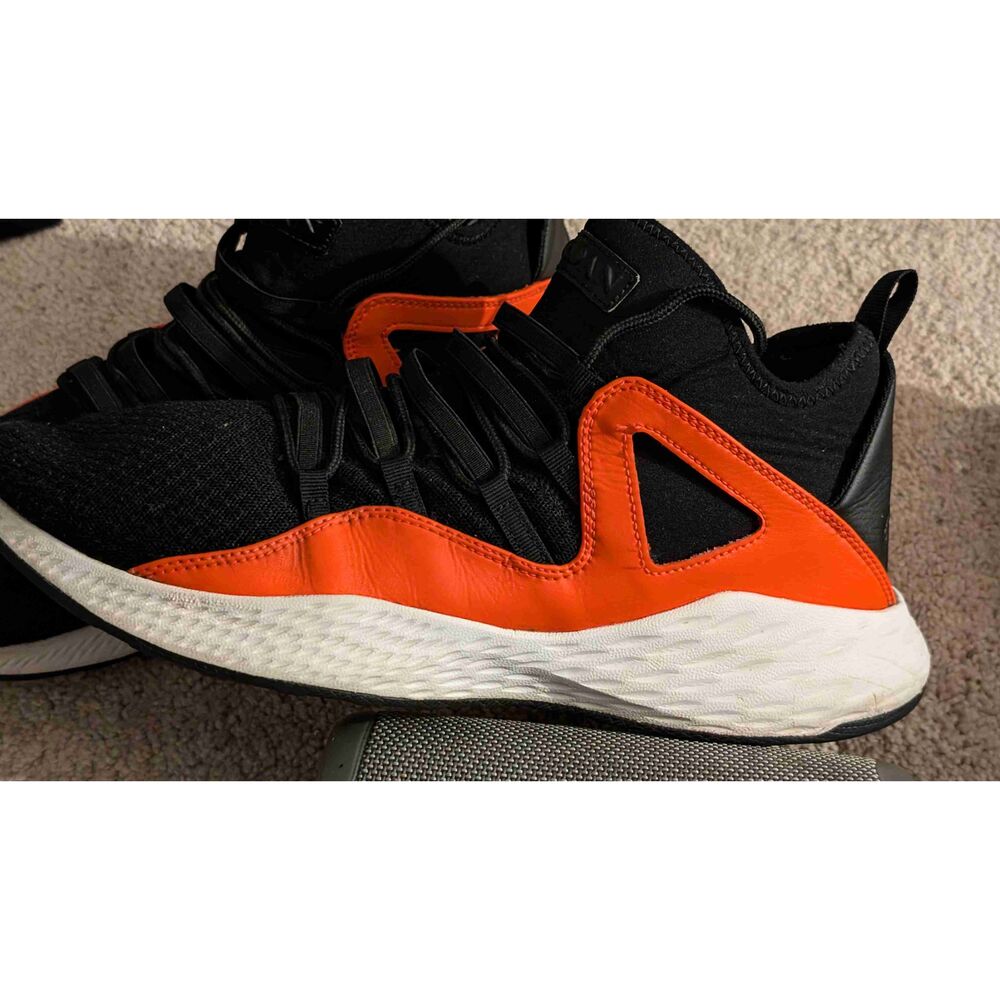 Men's Nike Jordan Formula 23 Black, Orange and White. Size 10.5 - Picture 3 of 8
